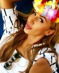 roselyn_regina_736