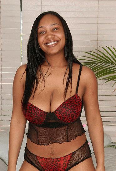 scammer-ruth-woode_889_jl49w